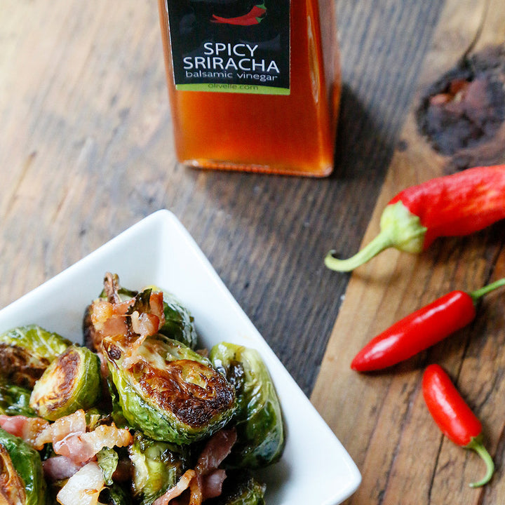 Rosenkål med bacon og Sriracha-balsamico