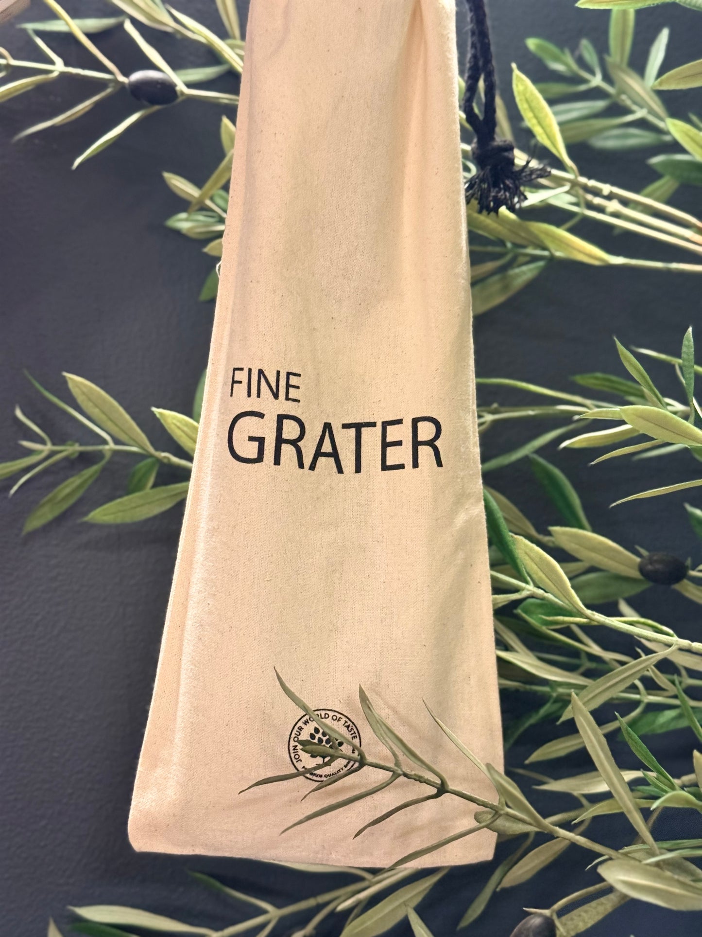 Finrive i akasietre med linpose