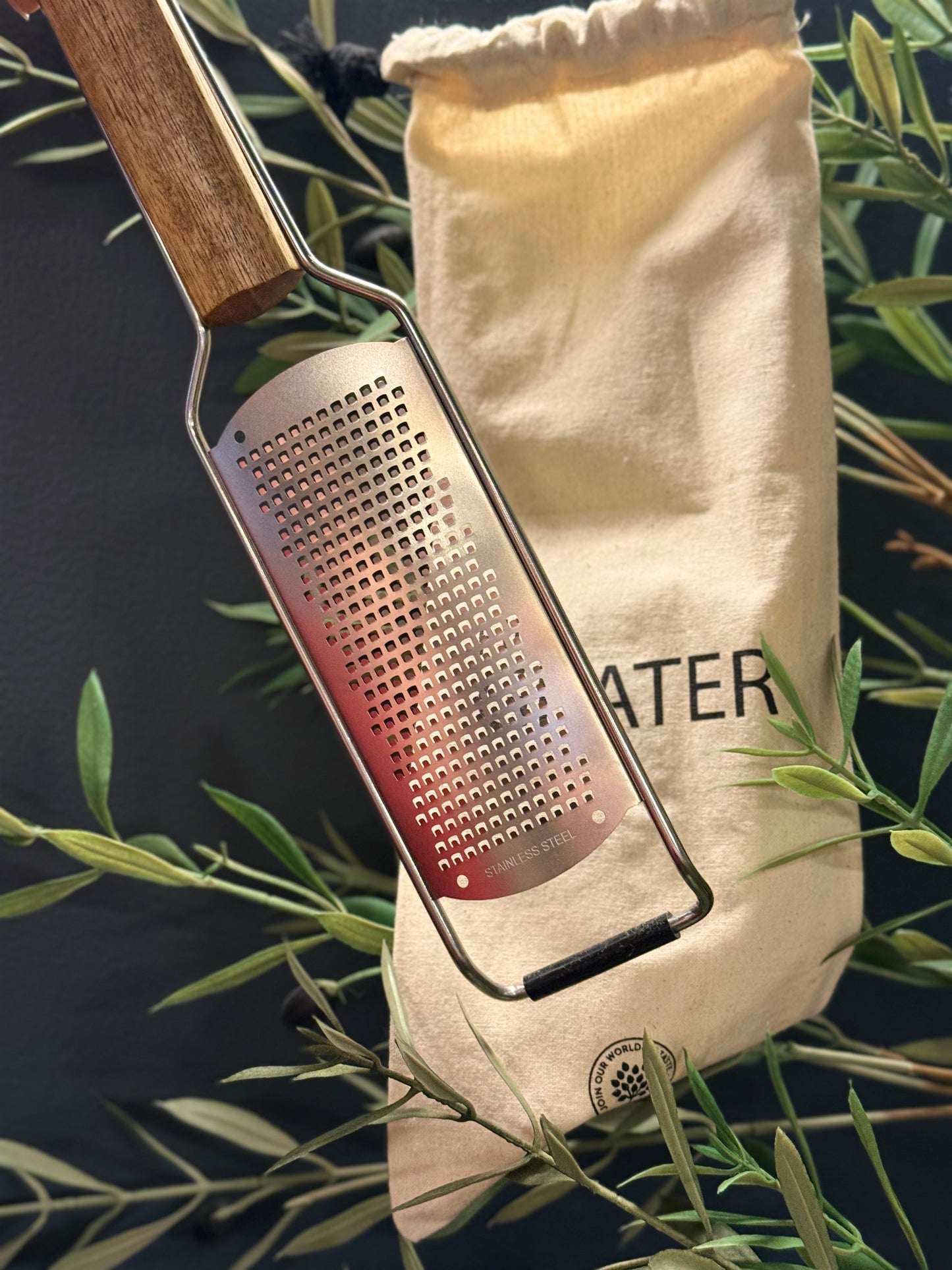 Finrive i akasietre med linpose